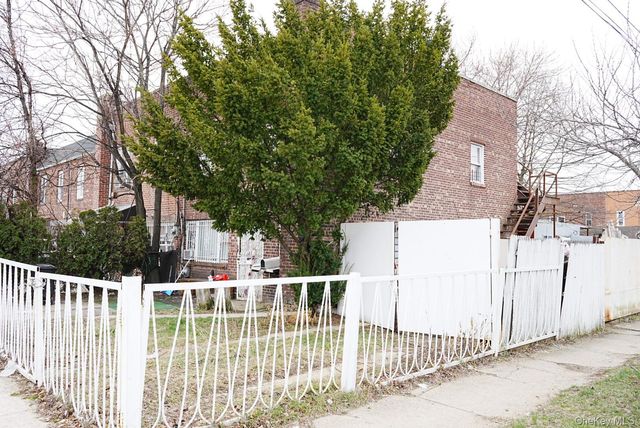 10204 188th Street, Hollis, NY 11423