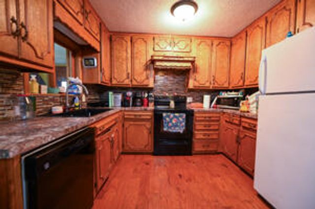 6879 E Highway 32, Stockton, MO 65785