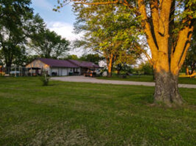 6879 E Highway 32, Stockton, MO 65785