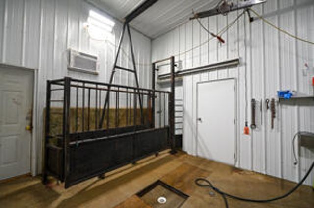 6879 E Highway 32, Stockton, MO 65785