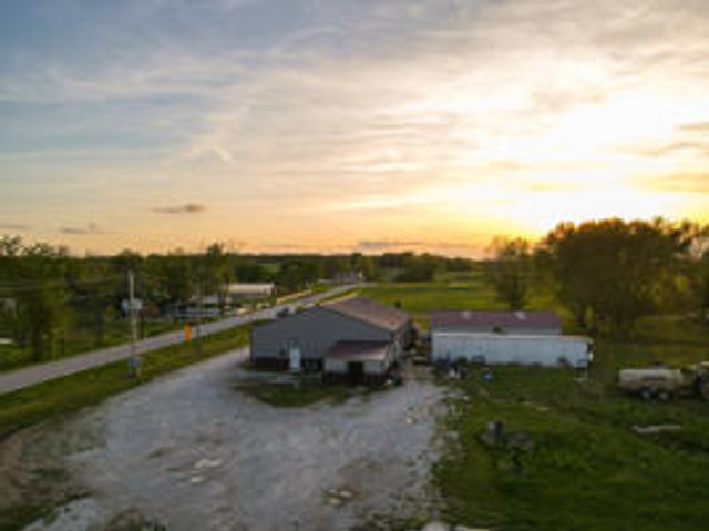 6879 E Highway 32, Stockton, MO 65785