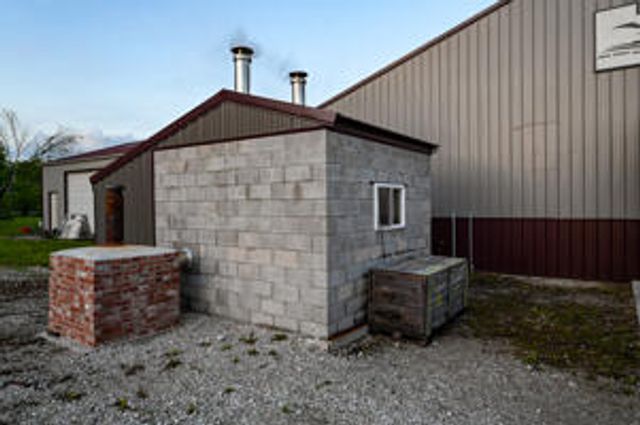 6879 E Highway 32, Stockton, MO 65785