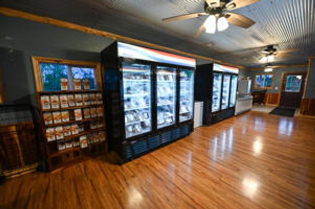 6879 E Highway 32, Stockton, MO 65785