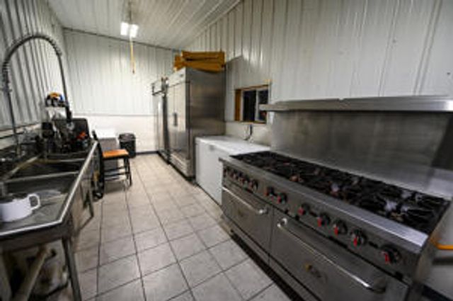 6879 E Highway 32, Stockton, MO 65785