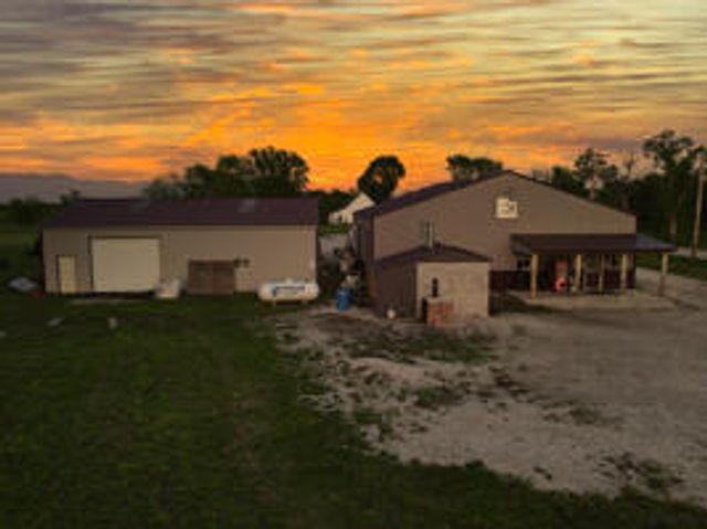 6879 E Highway 32, Stockton, MO 65785