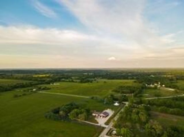 6879 E Highway 32, Stockton, MO 65785