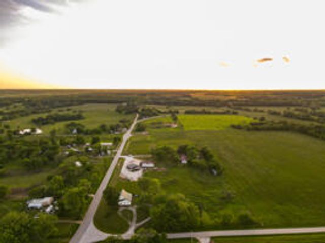 6879 E Highway 32, Stockton, MO 65785