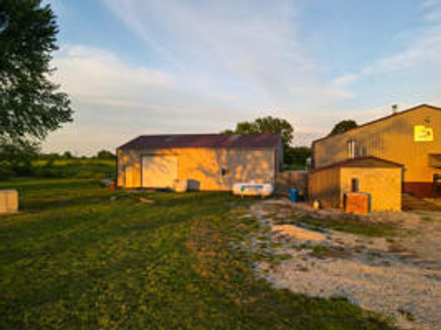 6879 E Highway 32, Stockton, MO 65785