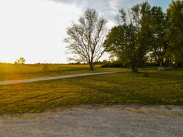 6879 E Highway 32, Stockton, MO 65785