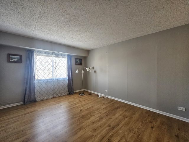 475 PLUM CREEK Drive 505, Wheeling, IL 60090