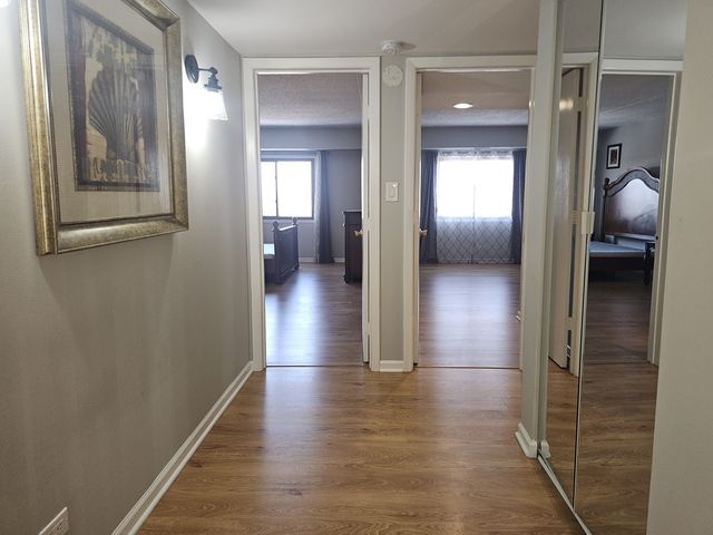 475 PLUM CREEK Drive 505, Wheeling, IL 60090