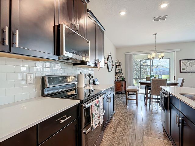 460 BRUNSWICK DRIVE, Davenport, FL 33837