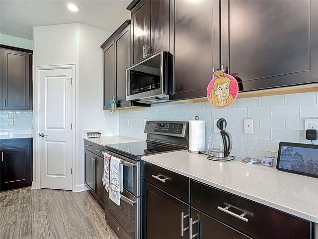 460 BRUNSWICK DRIVE, Davenport, FL 33837