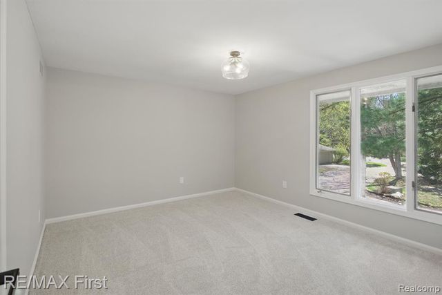 6620 Red Cedar Lane, West Bloomfield, MI 48324