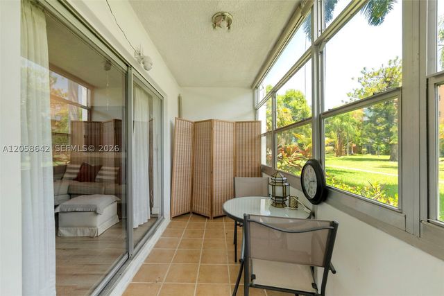 233 NE 14th Ave 108, Hallandale Beach, FL 33009