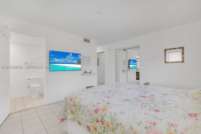 233 NE 14th Ave 108, Hallandale Beach, FL 33009