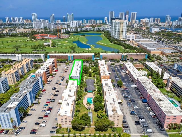 233 NE 14th Ave 108, Hallandale Beach, FL 33009