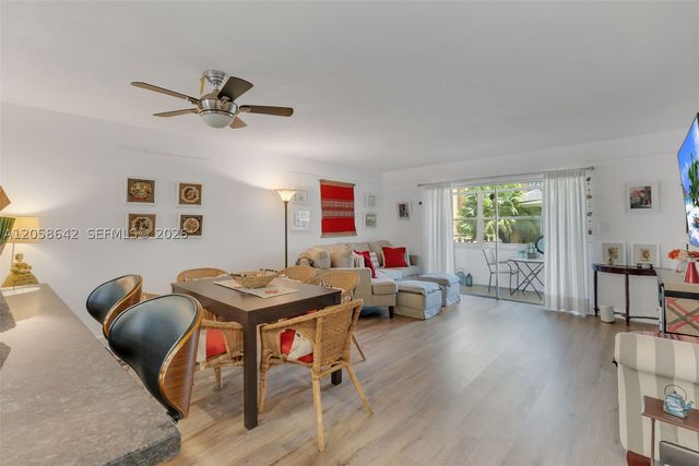 233 NE 14th Ave 108, Hallandale Beach, FL 33009