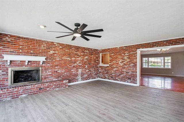 309 Sherri Lane, Yukon, OK 73099