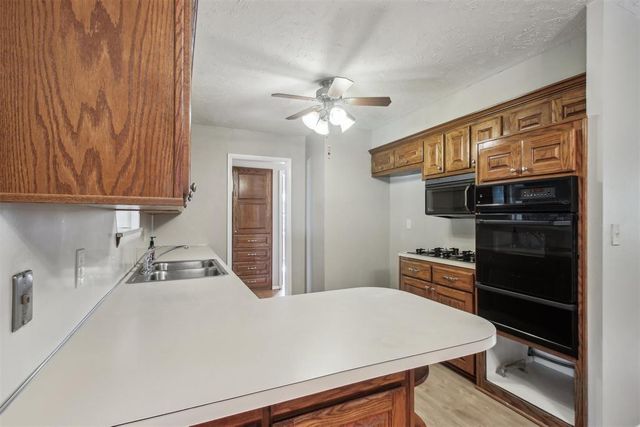 309 Sherri Lane, Yukon, OK 73099