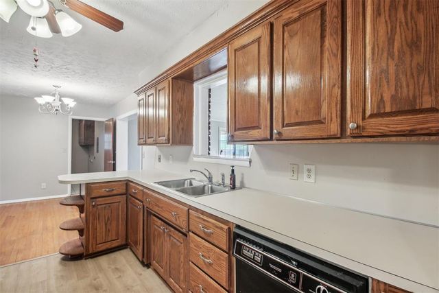 309 Sherri Lane, Yukon, OK 73099