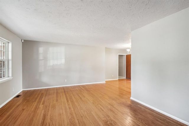 309 Sherri Lane, Yukon, OK 73099