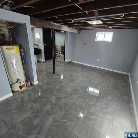 18 Park Avenue, Garfield, NJ 07026