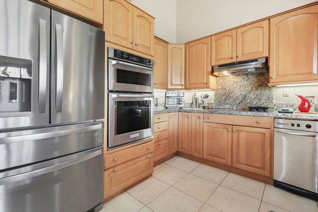 358 Red River Road, Palm Desert, CA 92211