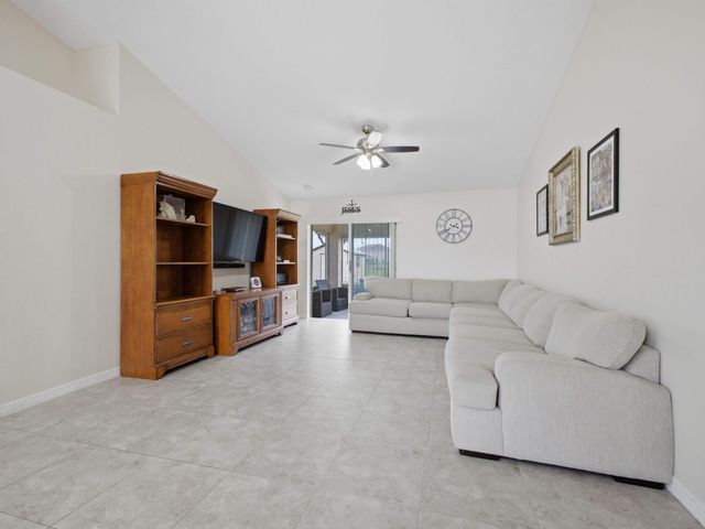 5807 NW BURRI Court, Port St. Lucie, Port St Lucie, FL 34986