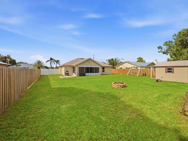 5807 NW BURRI Court, Port St. Lucie, Port St Lucie, FL 34986