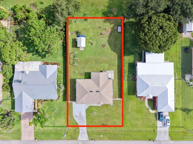 5807 NW BURRI Court, Port St. Lucie, Port St Lucie, FL 34986