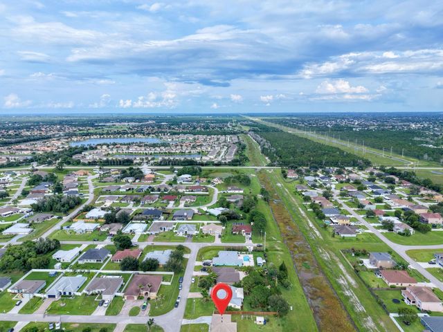 5807 NW BURRI Court, Port St. Lucie, Port St Lucie, FL 34986