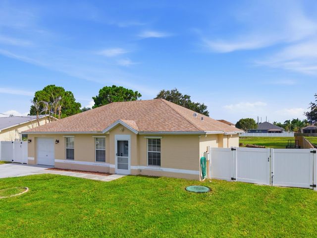 5807 NW BURRI Court, Port St. Lucie, Port St Lucie, FL 34986