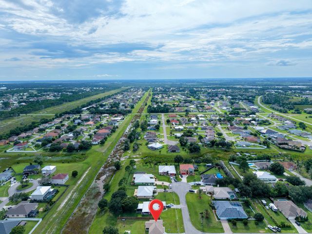 5807 NW BURRI Court, Port St. Lucie, Port St Lucie, FL 34986