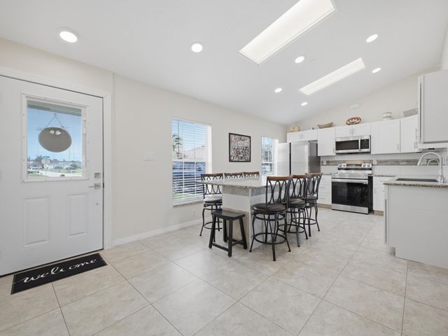 5807 NW BURRI Court, Port St. Lucie, Port St Lucie, FL 34986