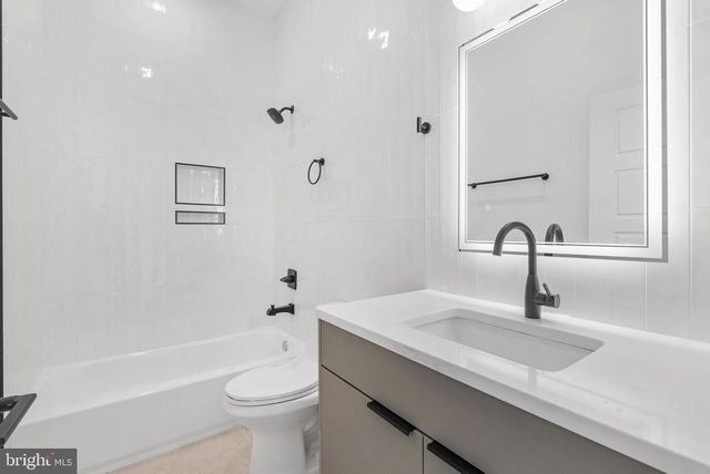 1338 N FRANKLIN ST #B, Philadelphia, PA 19122