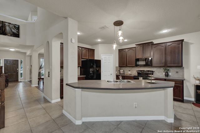 1104 Magellan, Windcrest, TX 78239