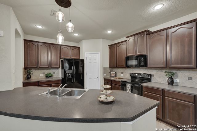 1104 Magellan, Windcrest, TX 78239