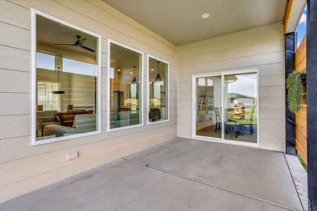 3233 N Pine Grove Cir, Wichita, KS 67205