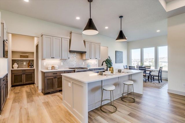 3233 N Pine Grove Cir, Wichita, KS 67205