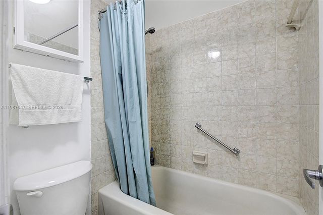 1100 Colony Point Cir 302, Pembroke Pines, FL 33026