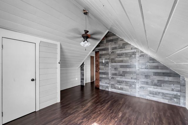 88 Julia Justice Road, Huntsville, TX 77320