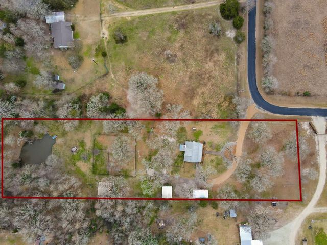 88 Julia Justice Road, Huntsville, TX 77320