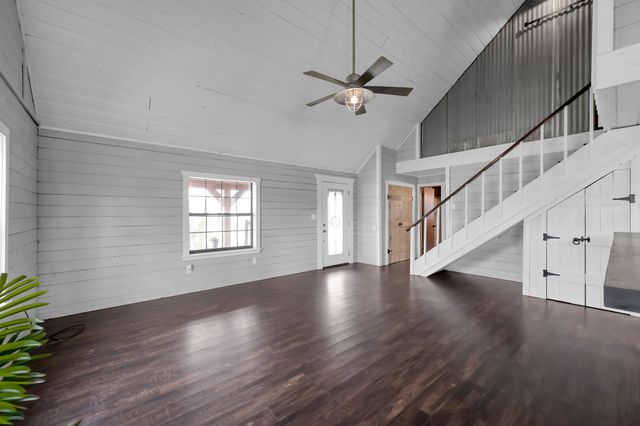 88 Julia Justice Road, Huntsville, TX 77320