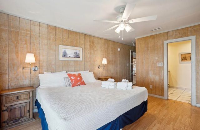 911 E Arctic Avenue, Folly Beach, SC 29439