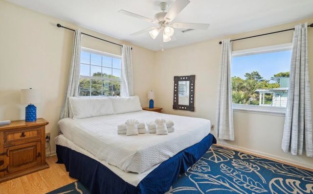 911 E Arctic Avenue, Folly Beach, SC 29439