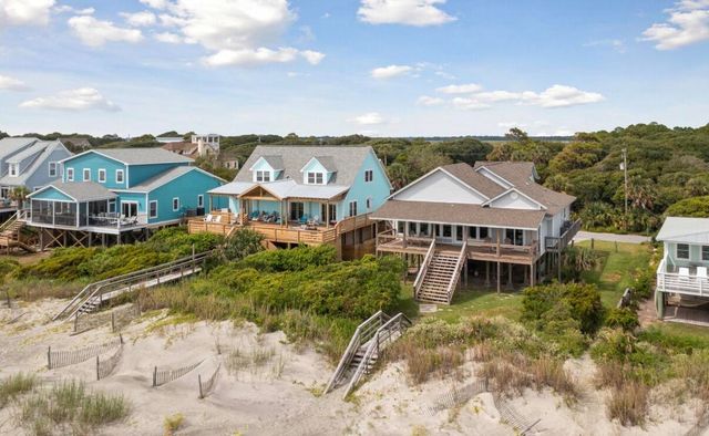 911 E Arctic Avenue, Folly Beach, SC 29439