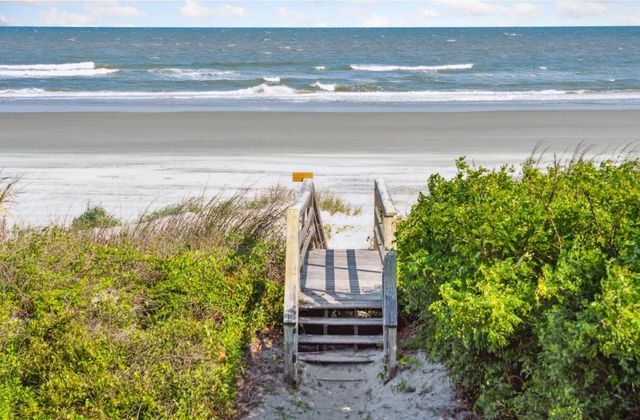 911 E Arctic Avenue, Folly Beach, SC 29439