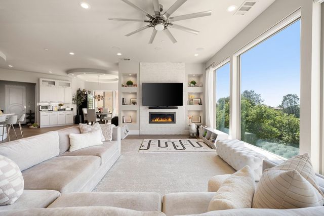 4023 Cornwall Ct, Rocklin, CA 95677