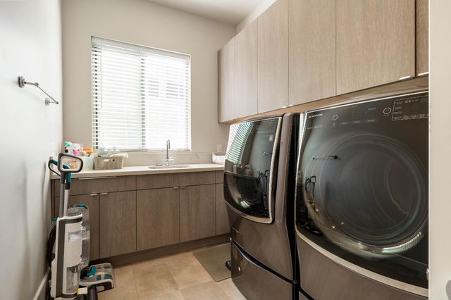 4023 Cornwall Ct, Rocklin, CA 95677